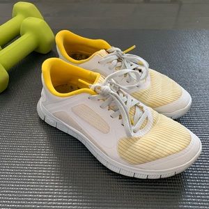 🛍PRICE DROP🛍Nike Free Run 4.0 tennis shoes